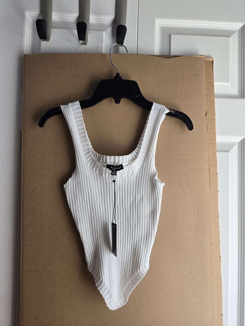 Hunter & Brown White Ribbed Scoop Neck top Size S
